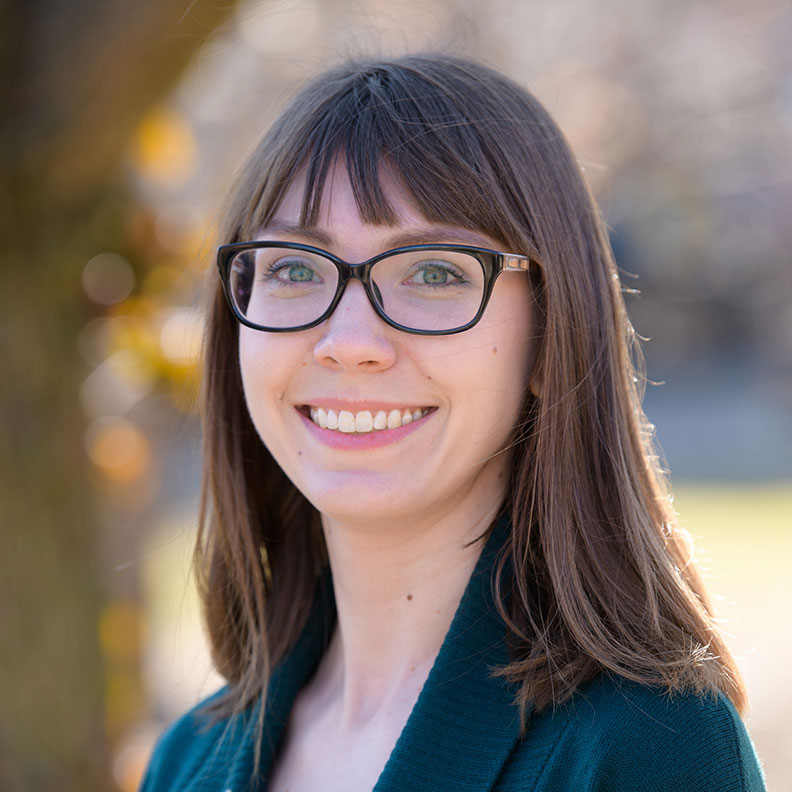 Heather Forster Jensen是埃尔姆赫斯特大学校友会董事会成beplay体育飞翔下载员。