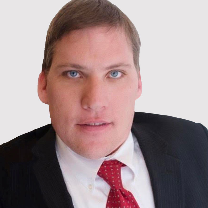 Patrick Hartmann,埃尔姆赫斯特大学校友会董事会成beplay体育飞翔下载员。