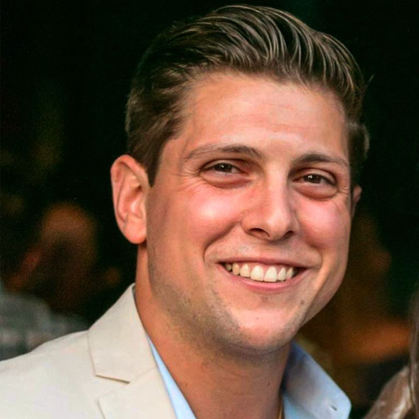 Matt Gragnani,埃尔姆赫斯特大学校友董事会成员beplay体育飞翔下载