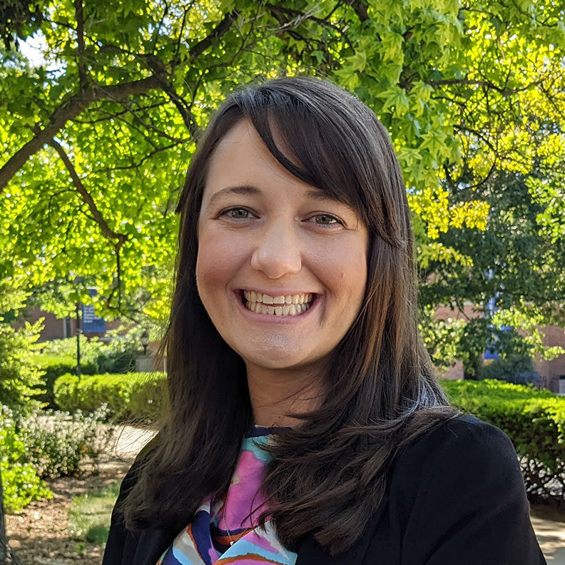 Colleen Radzevich,埃beplay体育飞翔下载尔姆赫斯特大学